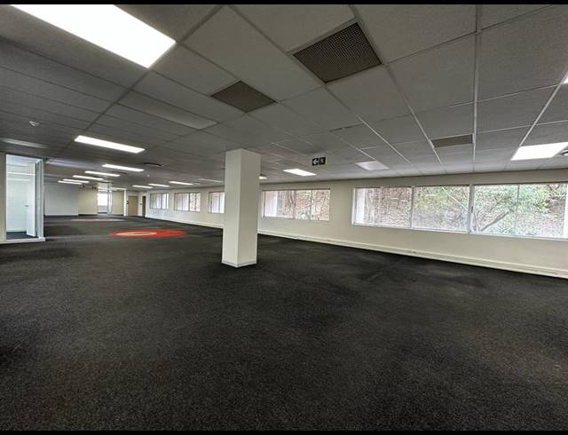 1,202.90M² OFFICE TO LET IN WOODMEAD